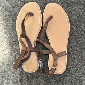 Sorel T-trap sandals